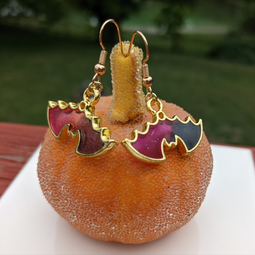 Bats Purple Wicked Earrings Handmade Resin Bat Gold Lightweight Spooky - Picture 6 of 7